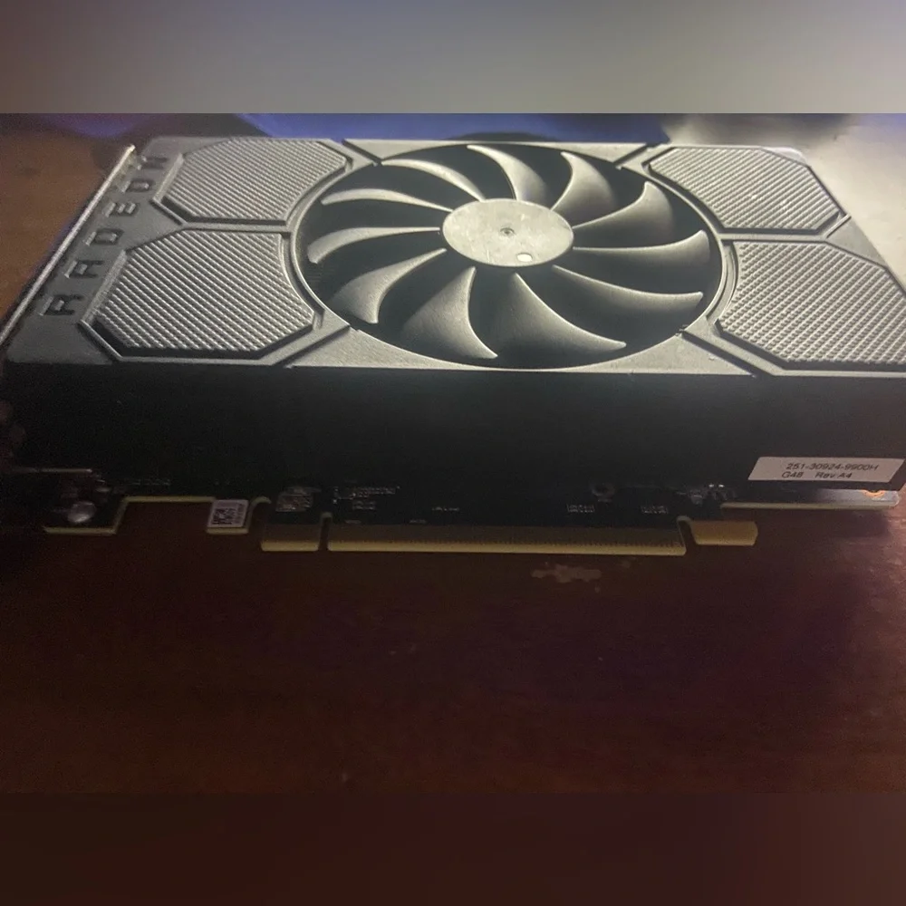 Amd radeon rx5500 4gb GDDR6
